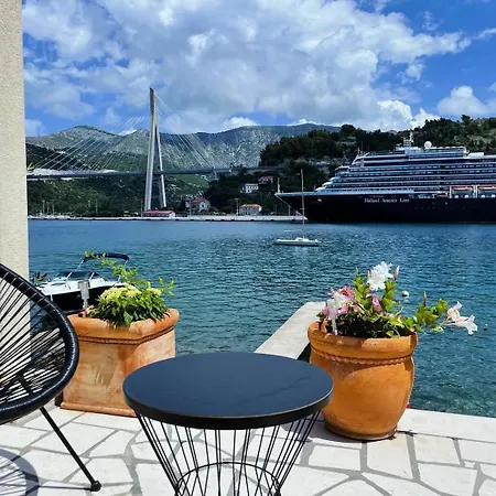 Seafront House In Apartment Dubrovnik